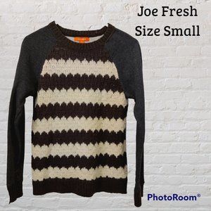 Joe Fresh women's knit sweater sweatshirt, size Small Charlie Brown